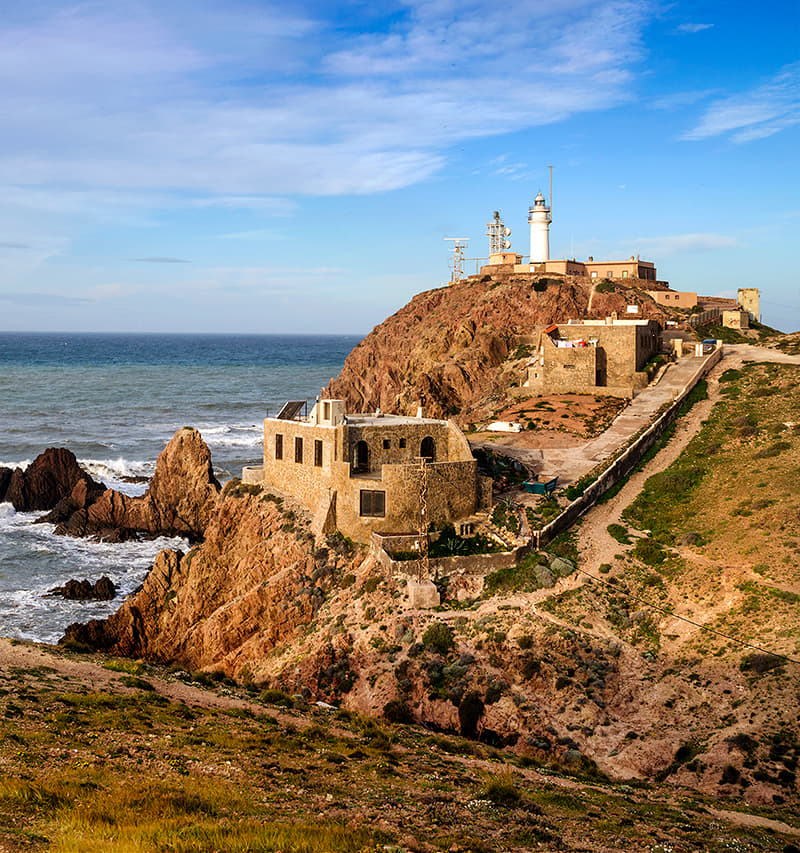 El faro del cabo de Gata y el Arrecife de las sirenas
